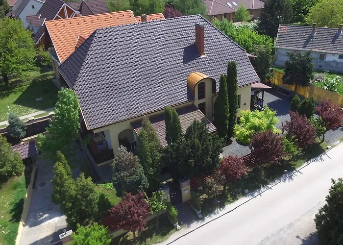 招待所 艾米温德嘉斯旅馆 Balatonszárszó