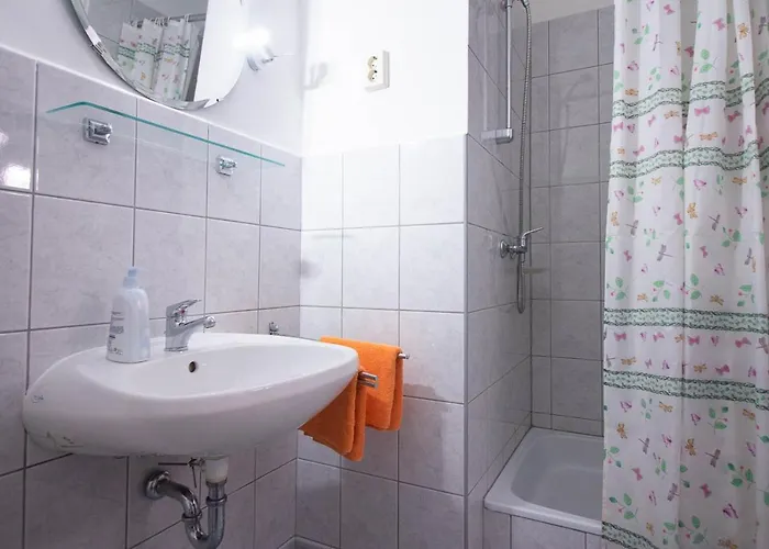 בית הארחה Emi Vendeghaz 4*